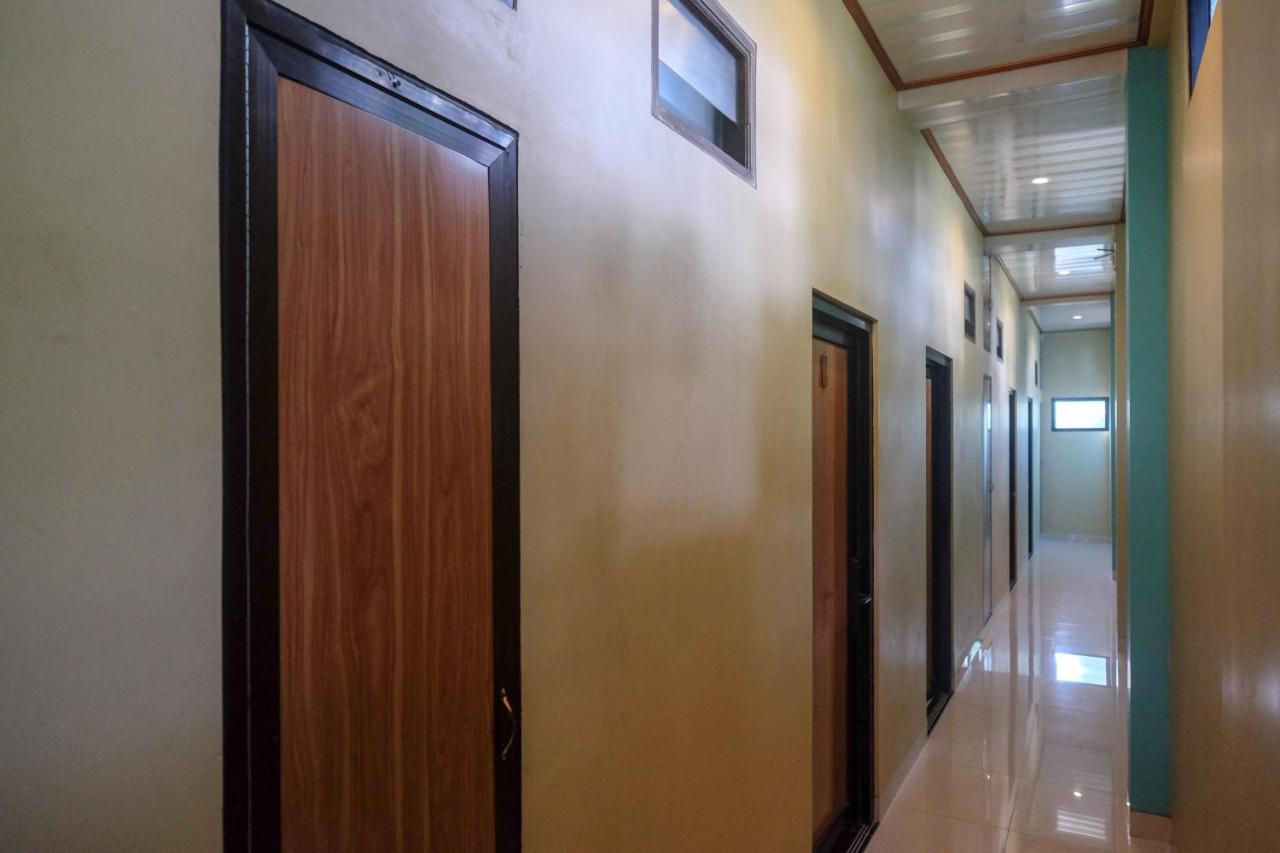 Sans Hotel Kumbang Yogyakarta By Reddoorz Kültér fotó