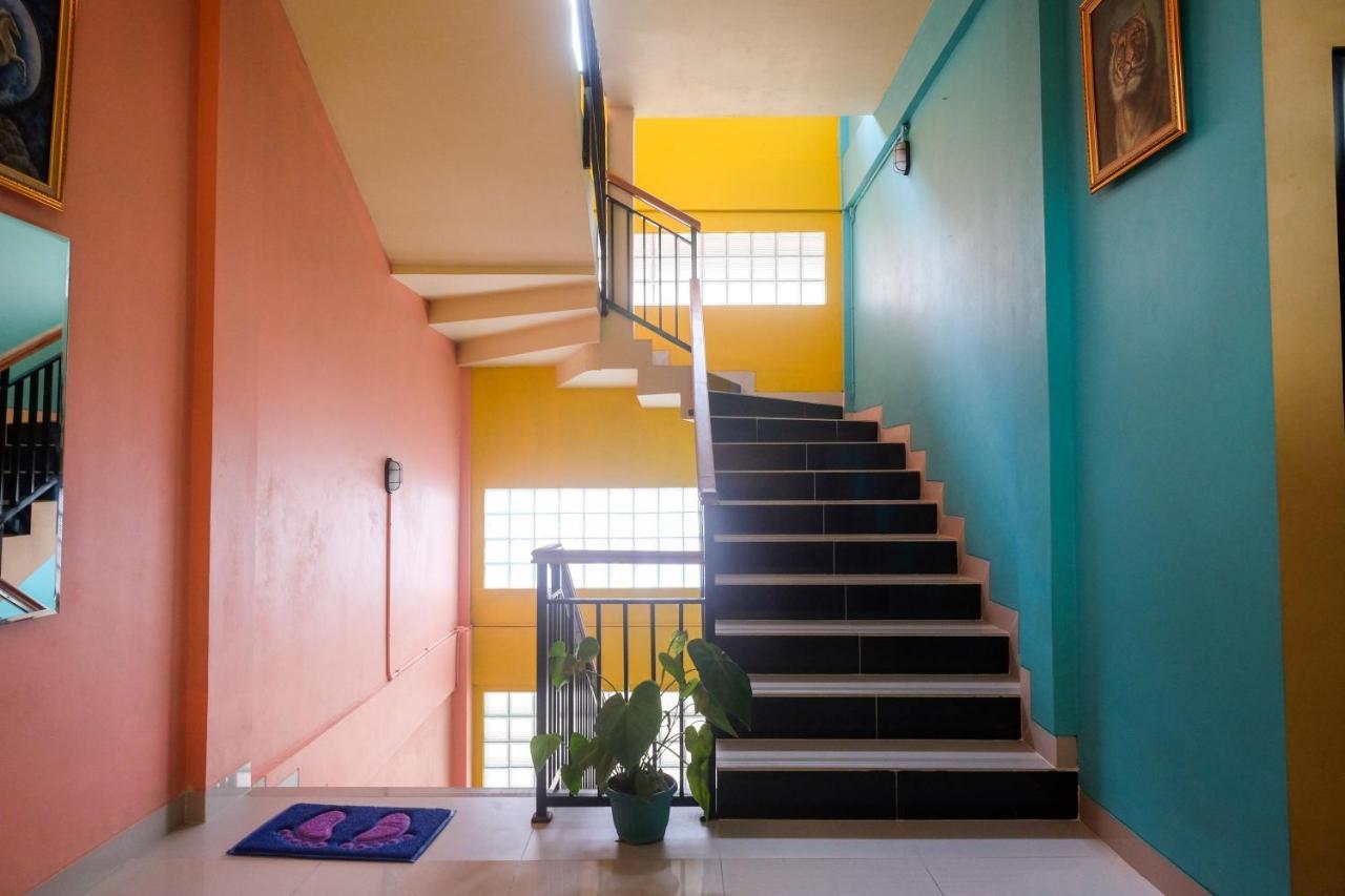 Sans Hotel Kumbang Yogyakarta By Reddoorz Kültér fotó