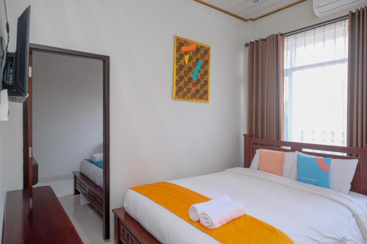 Sans Hotel Kumbang Yogyakarta By Reddoorz Kültér fotó