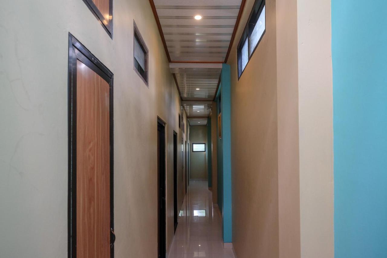 Sans Hotel Kumbang Yogyakarta By Reddoorz Kültér fotó