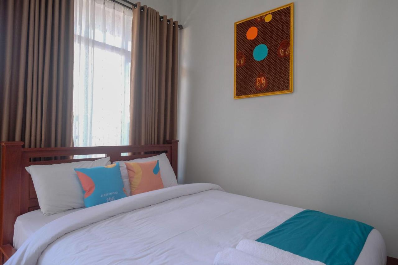 Sans Hotel Kumbang Yogyakarta By Reddoorz Kültér fotó