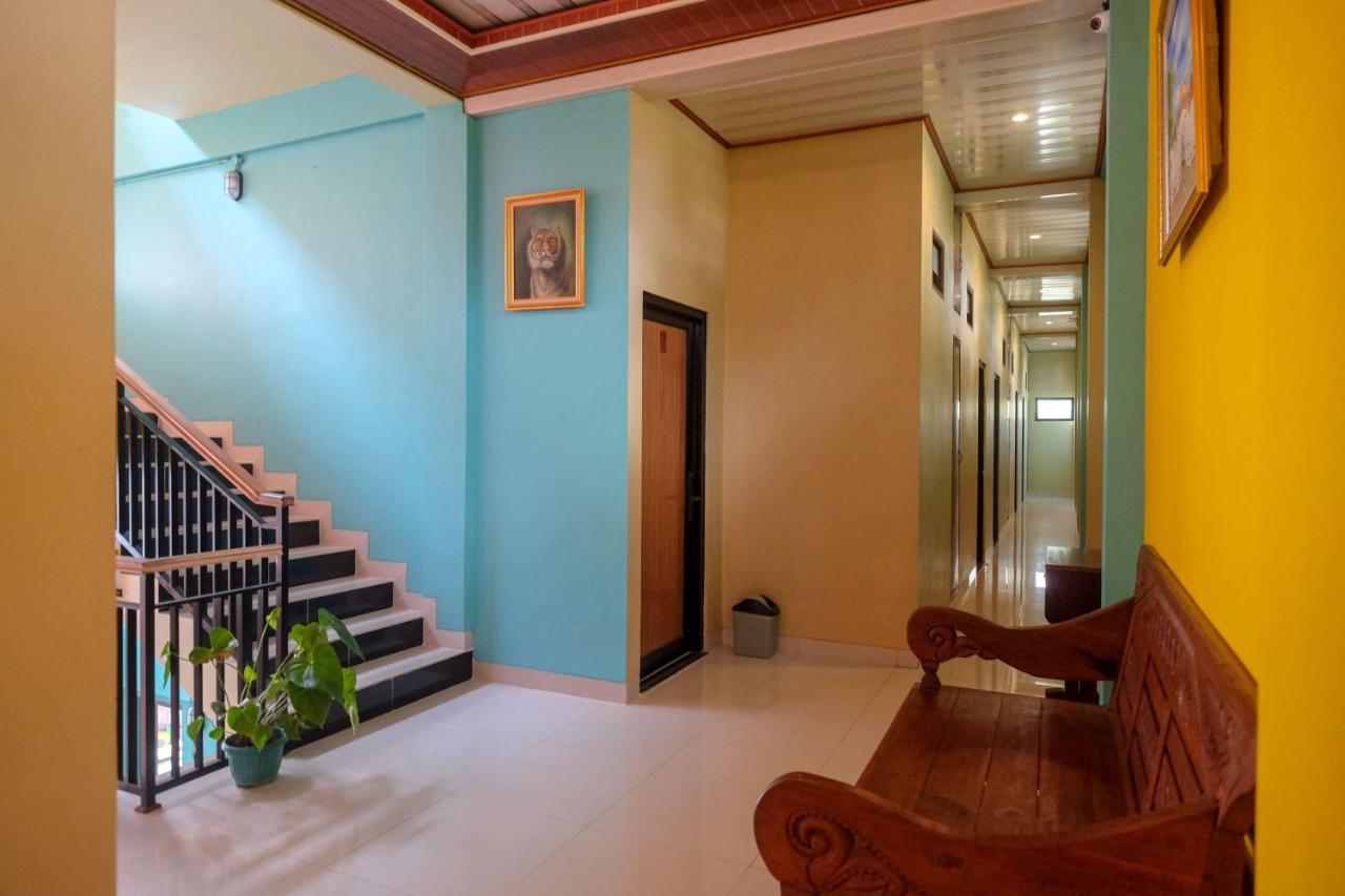 Sans Hotel Kumbang Yogyakarta By Reddoorz Kültér fotó